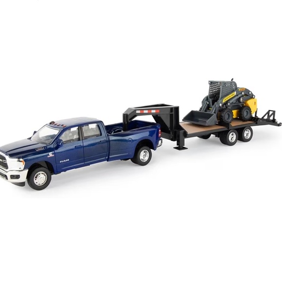ERTL 1/32 Big Farm Ram 3500 New Holland L230 Skid Steer Toy Truck Trailer